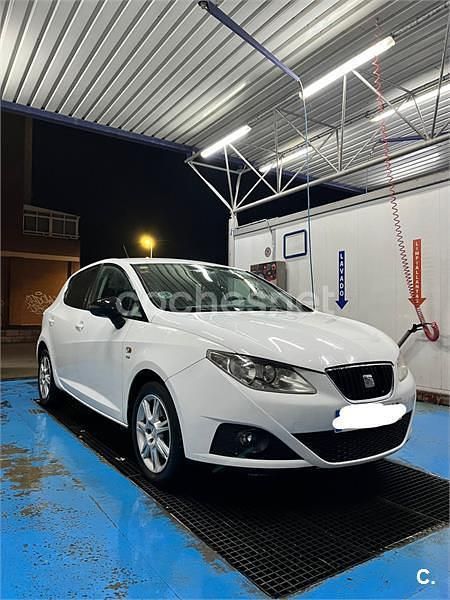 Usado Seat Ibiza Style 105 CV (77 kW) 2010 Blanco Berlina
