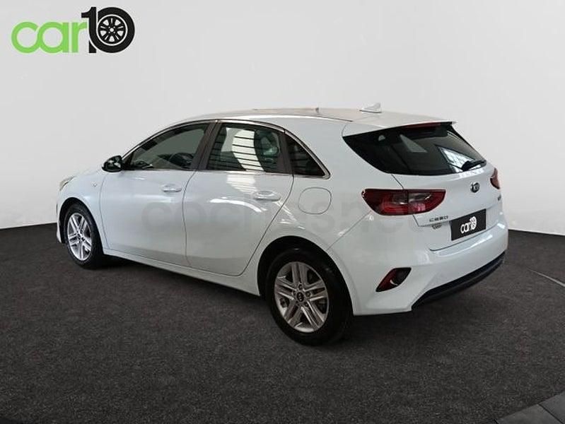 Usado Kia Ceed 120 CV (88 kW) 2022 Blanco Utilitario