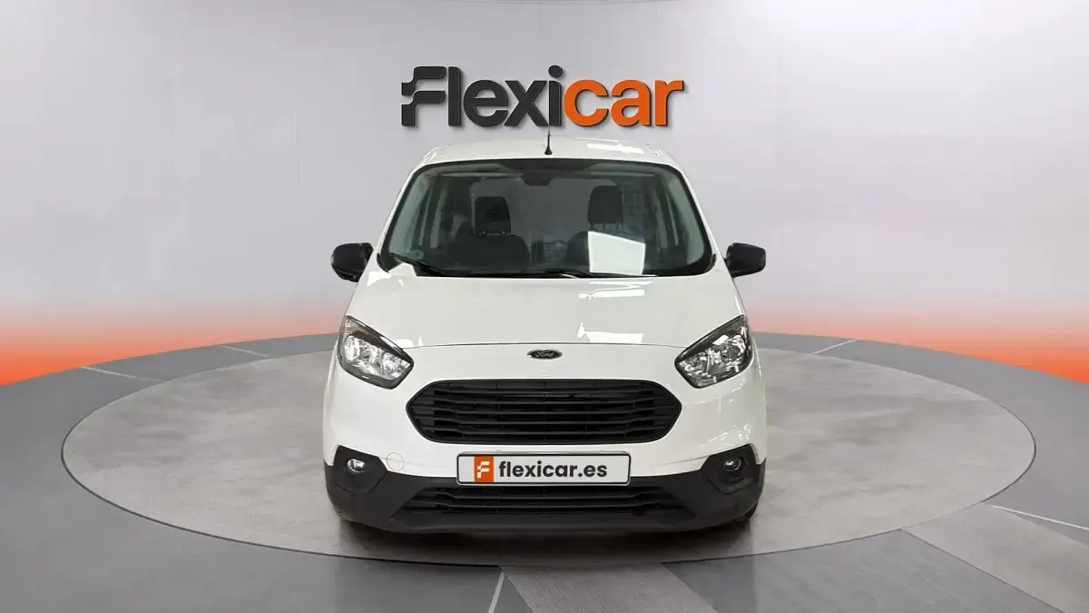 Usado Ford Transit 75 CV (55 kW) 2021 Blanco Berlina