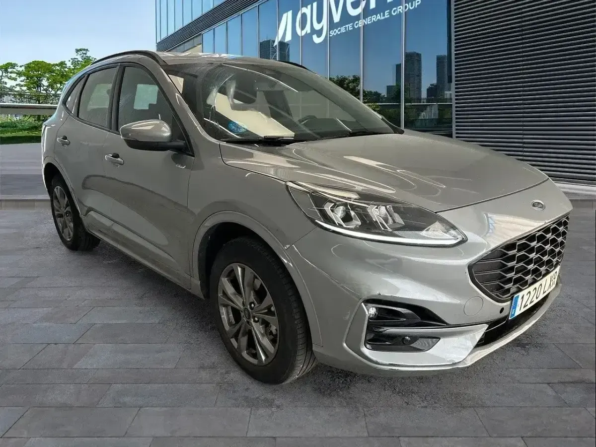 Usado Ford Kuga ST-Line 225 CV (165 kW) 2022 Gris SUV