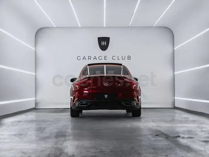 Usado Mercedes CLA180 AMG line 136 CV (100 kW) 2023 Granate Berlina