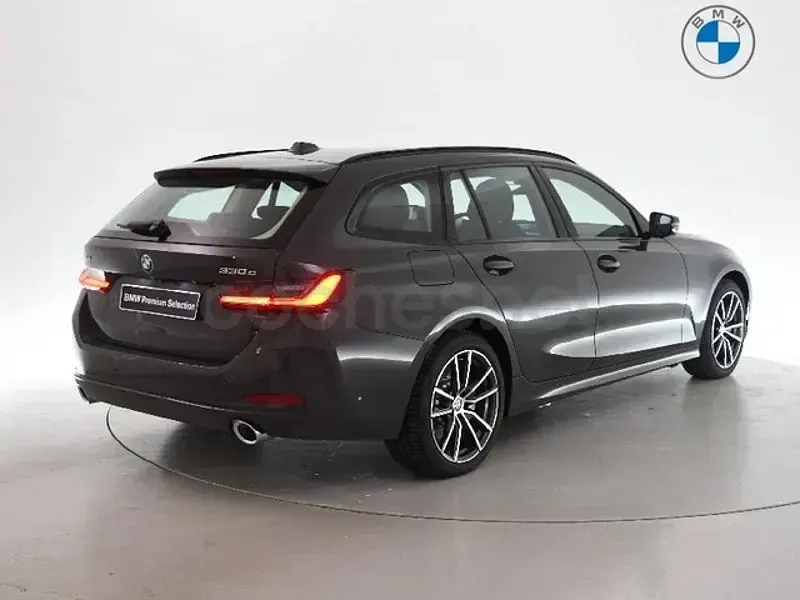Nuevo BMW 330e Shadowline 292 CV (214 kW) 2025 Gris / plata Familiar