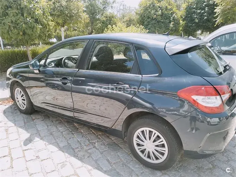 Usado Citroën C4 Seduction 92 CV (67 kW) 2011 Azul Berlina