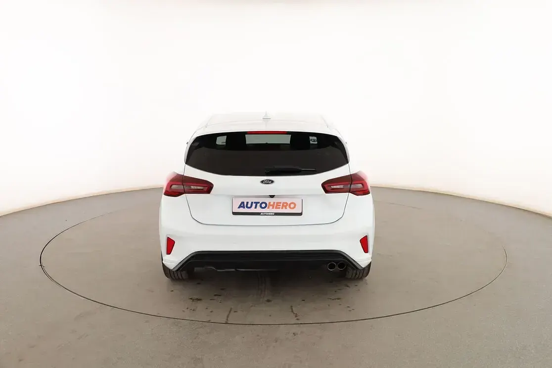 Usado Ford Focus ST-Line 155 CV (114 kW) 2024 Blanco Berlina