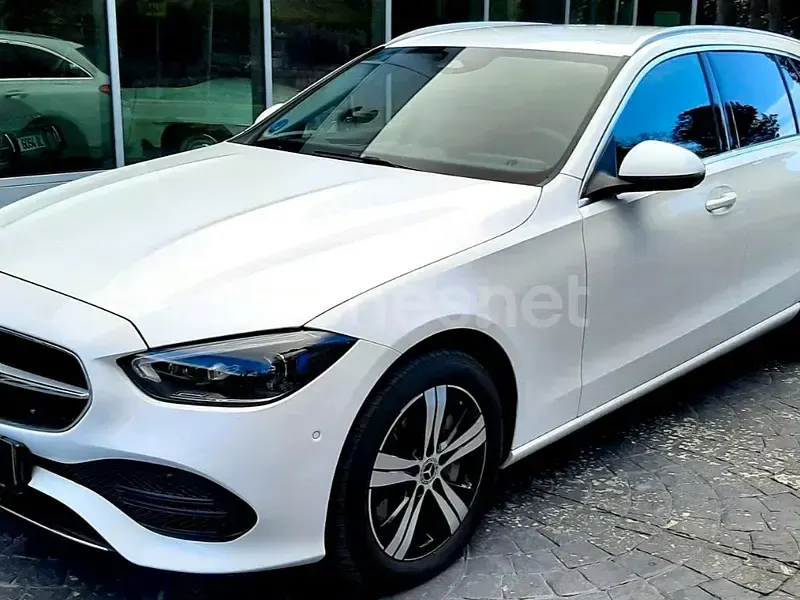 Usado Mercedes C300e 313 CV (230 kW) 2022 Blanco Familiar