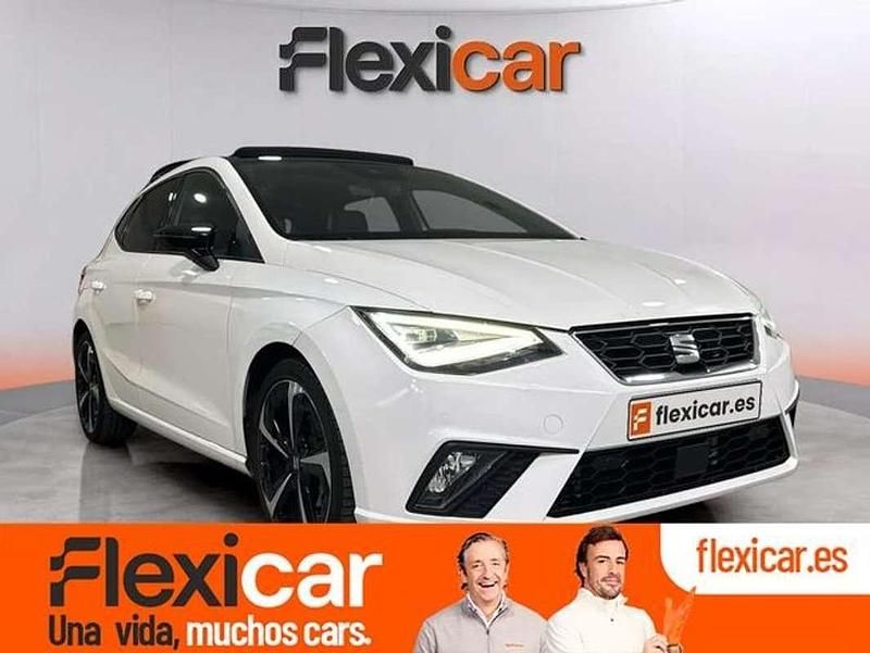 Usado Seat Ibiza FR 150 CV (110 kW) 2022 Blanco Utilitario