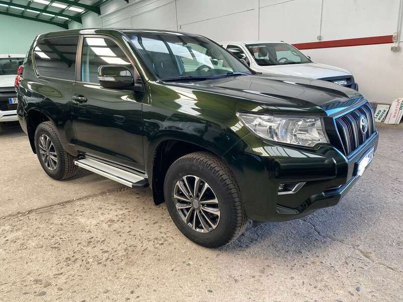 Verde Usado 2018 Toyota Land Cruiser SUV | 30.900 € (Buen precio) - Imagen 1/4