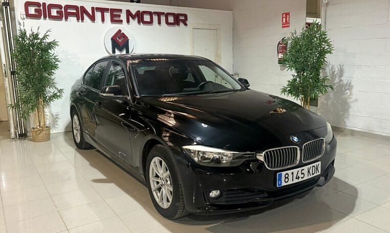 Negro Usado 2012 BMW 318 Berlina | 12.500 € (Precio justo) - Imagen 1/4