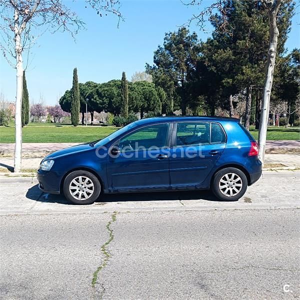 Usado VW Golf IV Highline 105 CV (77 kW) 2005 Azul Berlina