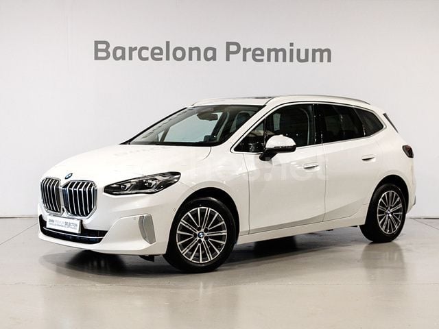 Blanco Usado 2024 BMW 218 Comfort Edition Familiar | 34.990 € - Imagen 1/4