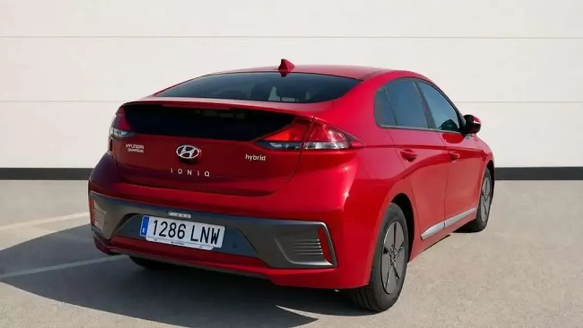 Usado Hyundai Ioniq 141 CV (103 kW) 2021 Rojo Utilitario