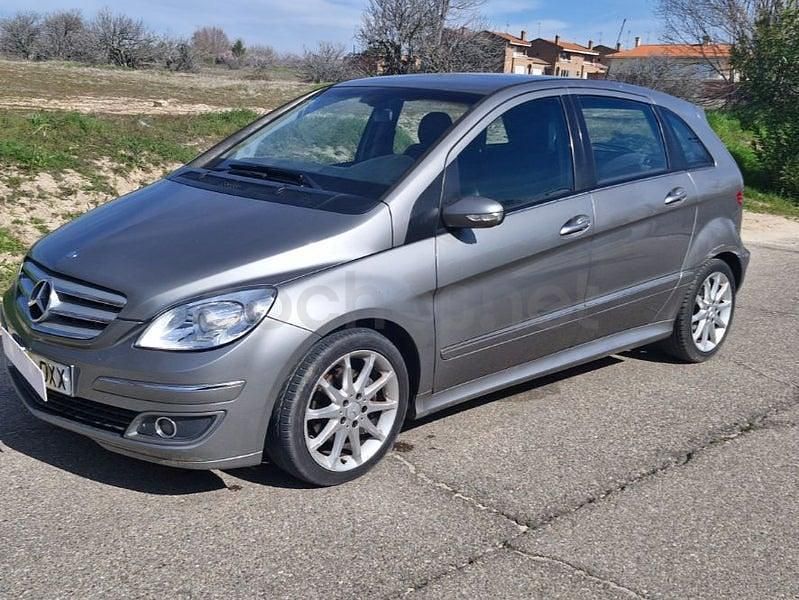 Usado Mercedes B200 140 CV (102 kW) 2006 Beige Monovolumen