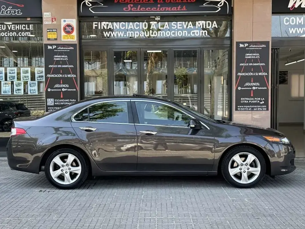 Usado Honda Accord Executive 156 CV (114 kW) 2009 Gris Berlina