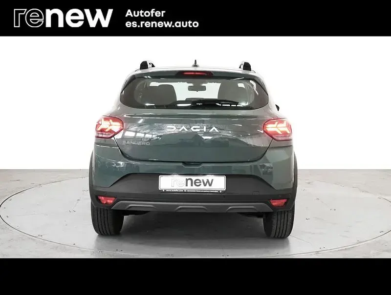 Usado Dacia Sandero Expression 110 CV (80 kW) 2023 Verde Berlina