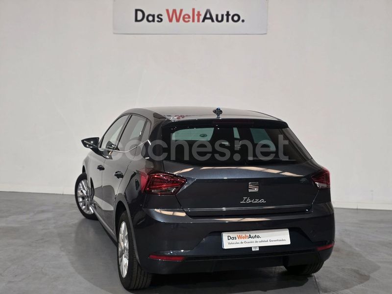 Usado Seat Ibiza 115 CV (84 kW) 2024 Gris / plata Berlina