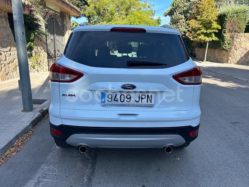 Usado Ford Kuga Trend 150 CV (110 kW) 2016 Blanco SUV