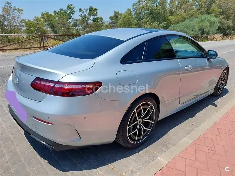 Usado Mercedes E220 194 CV (142 kW) 2021 Gris / plata Coupe