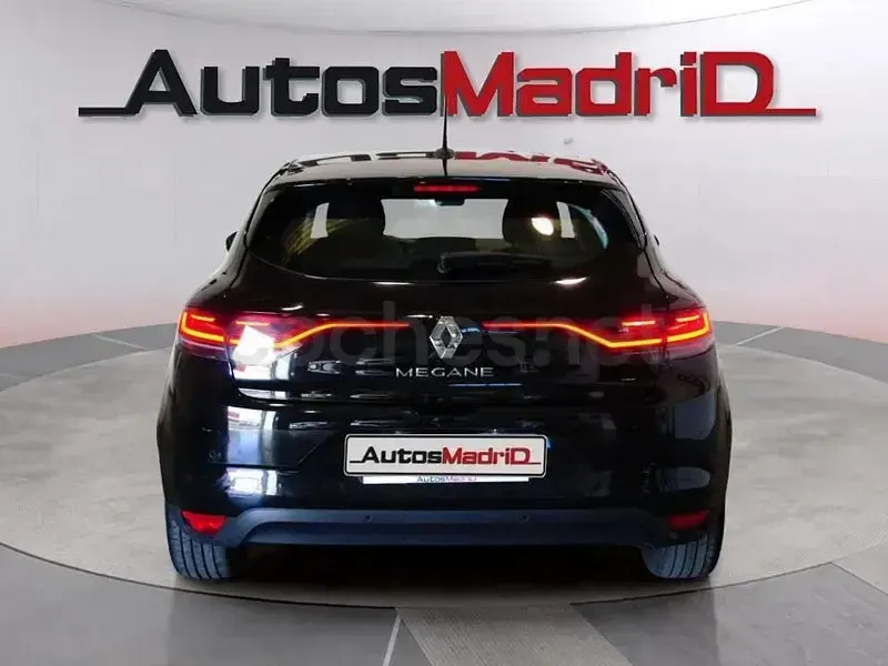 Usado Renault Mégane II Equilibre 115 CV (84 kW) 2022 Negro Berlina