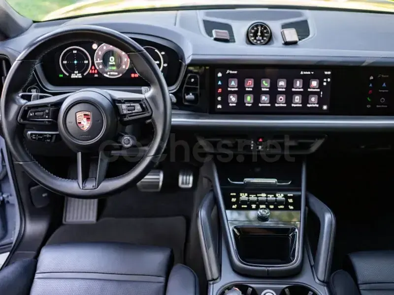 Usado Porsche Cayenne 519 CV (381 kW) 2024 Gris / plata SUV