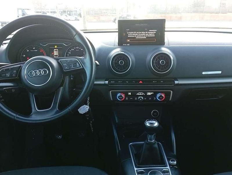 Usado Audi A3 Sportback S-Line 116 CV (85 kW) 2018 Negro Utilitario