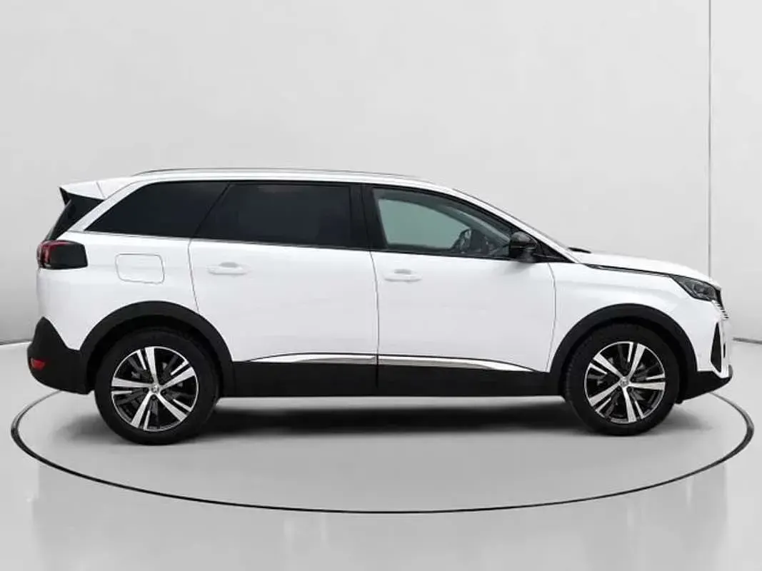 Occasion Peugeot 5008 Allure 131 ch (96 kW) 2023 Blanc SUV