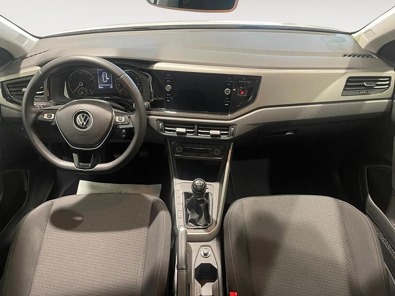 Usado VW Polo Advance 95 CV (69 kW) 2021 Negro Utilitario