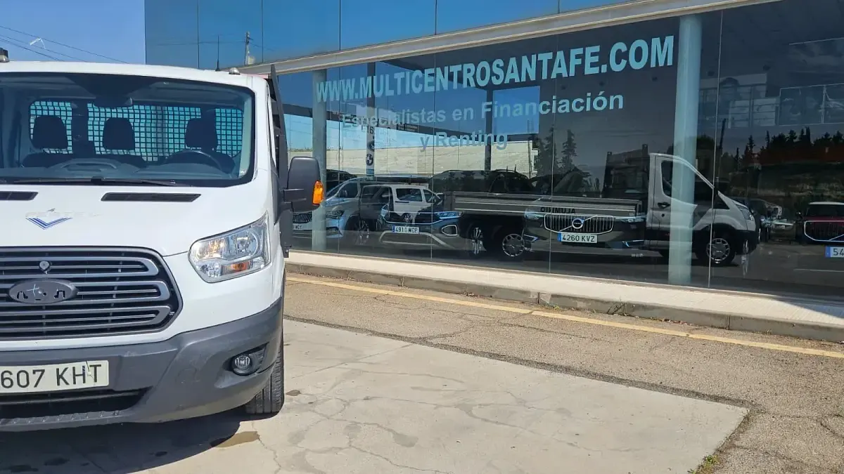 Usado Ford Transit Trend 130 CV (95 kW) 2018 Blanco
