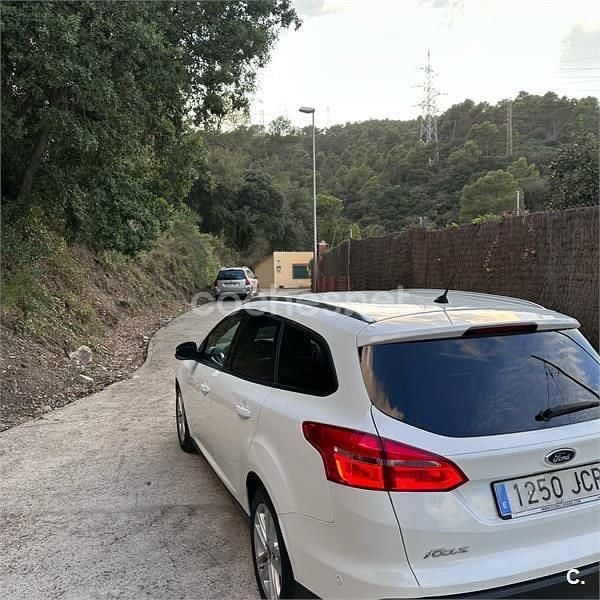 Usado Ford Focus Titanium 125 CV (91 kW) 2015 Blanco Familiar