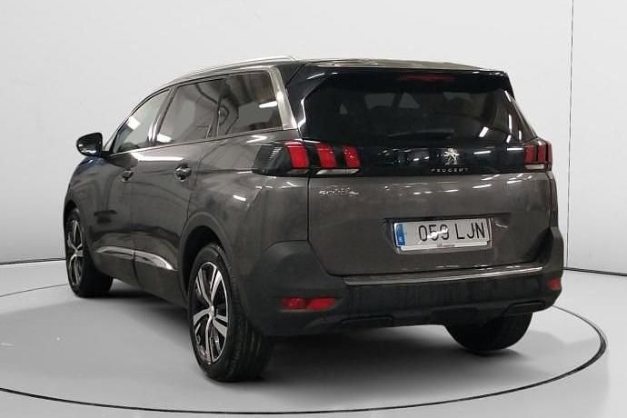 Usado Peugeot 5008 Allure 130 CV (95 kW) 2020 Monovolumen