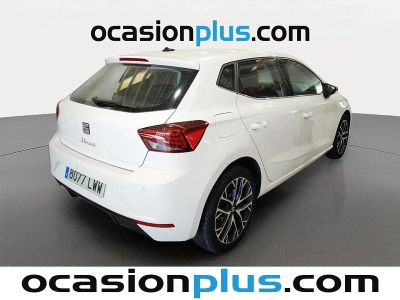 Usado Seat Ibiza XCELLENCE 110 CV (80 kW) 2022 Blanco Berlina