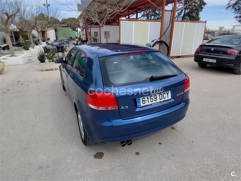 Usado Audi A3 Ambition 150 CV (110 kW) 2004 Azul Utilitario