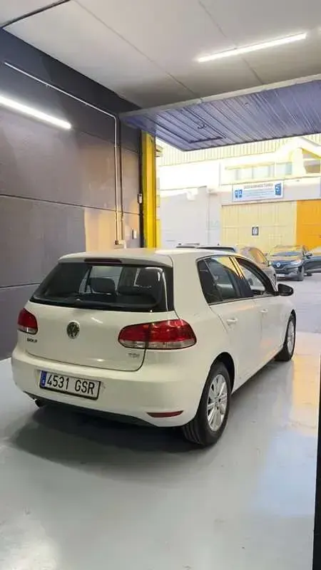 Usado VW Golf VI Advance 105 CV (77 kW) 2009 Blanco Utilitario