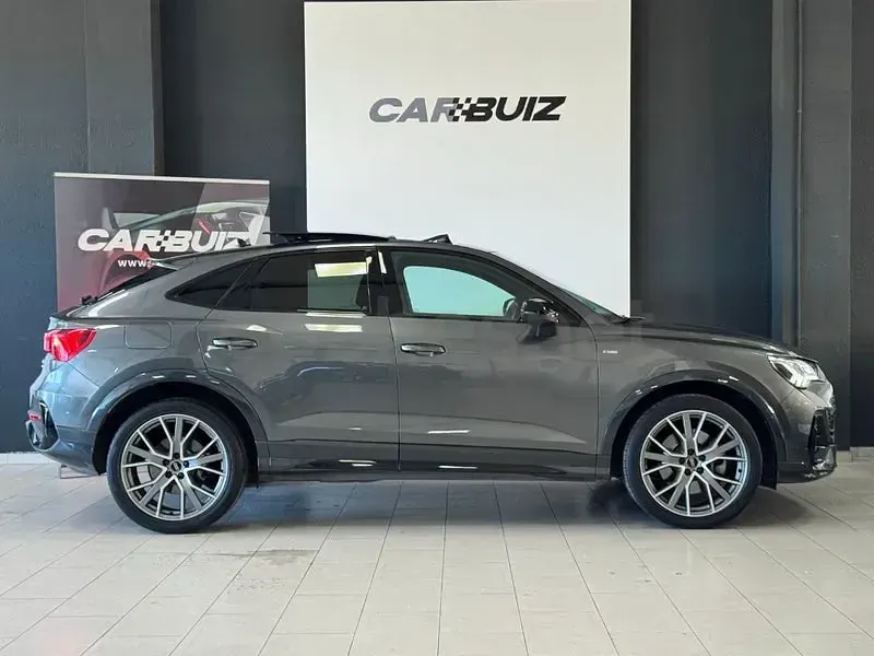 Usado Audi Q3 Sportback S-Line 200 CV (147 kW) 2021 Gris / plata SUV