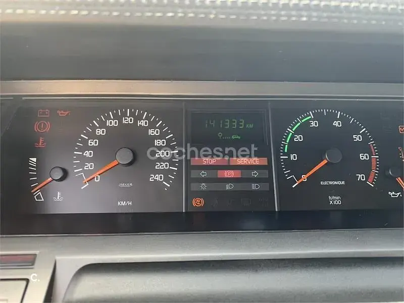 Usado Renault R25 160 CV (117 kW) 1991 Blanco Utilitario