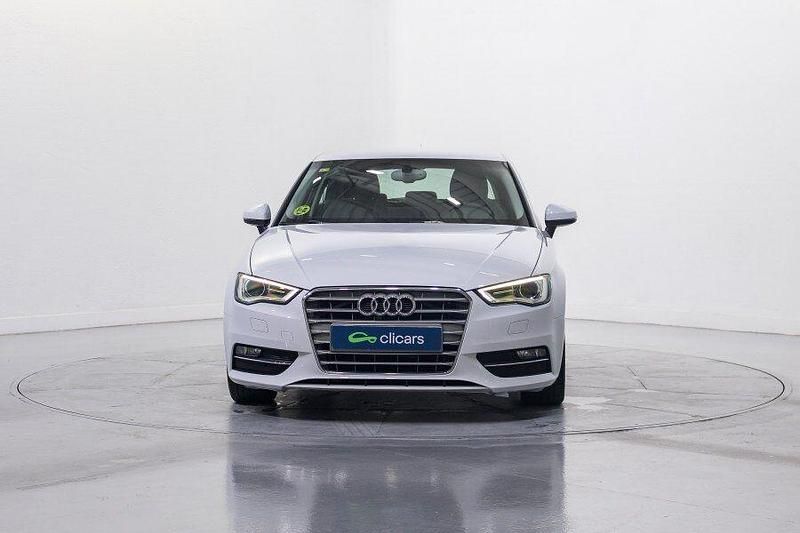Usado Audi A3 Ambition 150 CV (110 kW) 2014 Blanco Berlina