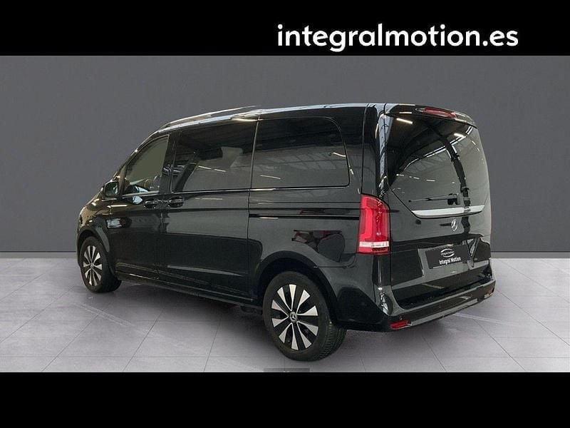 Usado Mercedes V300 239 CV (175 kW) 2022 Negro Monovolumen