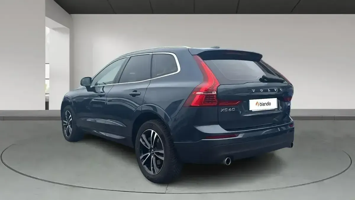 Używany Volvo XC60 R-Design 197 KM (144 kW) 2021 Niebieski SUV