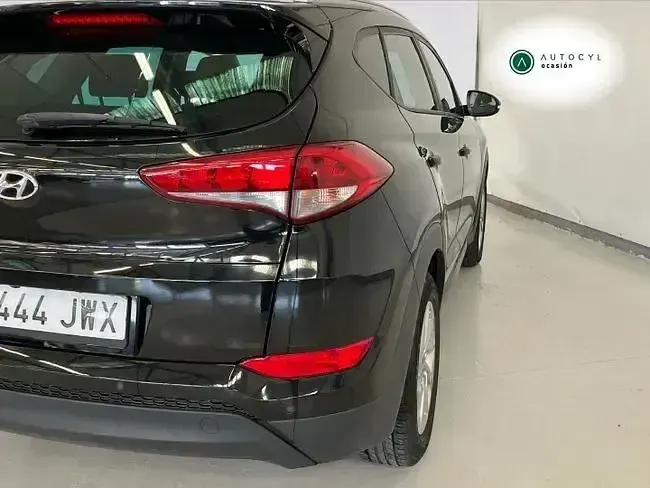 Usado Hyundai Tucson 131 CV (96 kW) 2017 Negro SUV