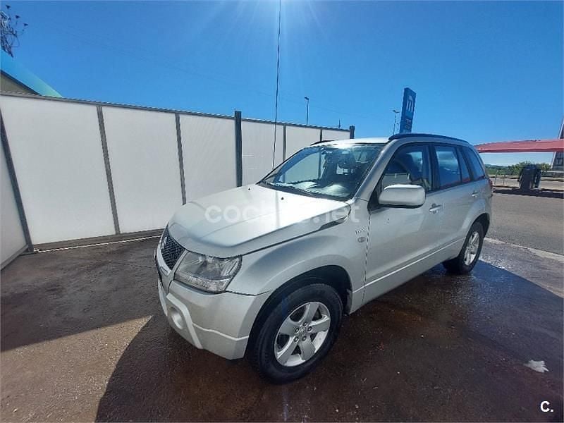 Usado Suzuki Grand Vitara 129 CV (94 kW) 2008 Gris / plata SUV
