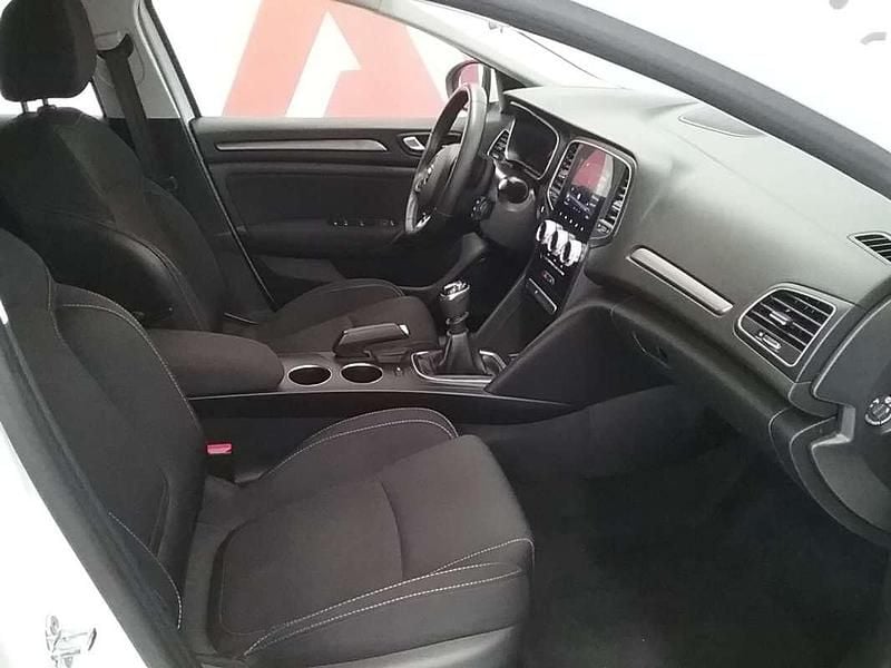 Usado Renault Mégane IV Intens 116 CV (85 kW) 2022 Blanco Utilitario