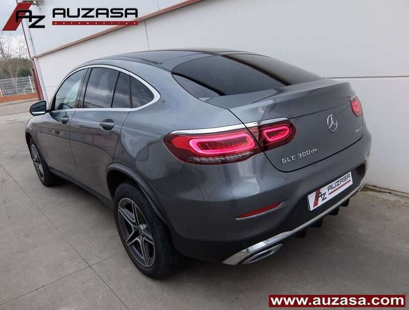 Usado Mercedes GLC300e 333 CV (244 kW) 2021 Gris Coupe