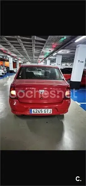 Usado Dacia Logan Ambiance 75 CV (55 kW) 2010 Rojo Berlina