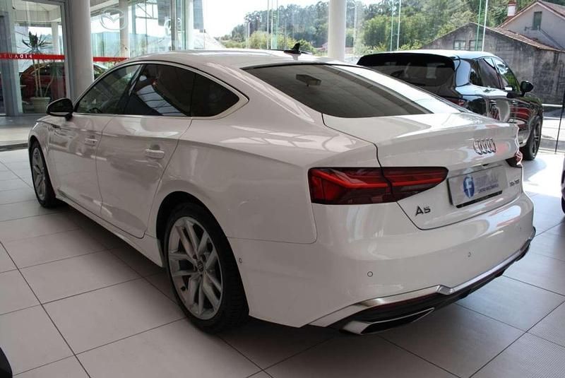 Usado Audi A5 Sportback Ambiente 163 CV (119 kW) 2021 Blanco Utilitario