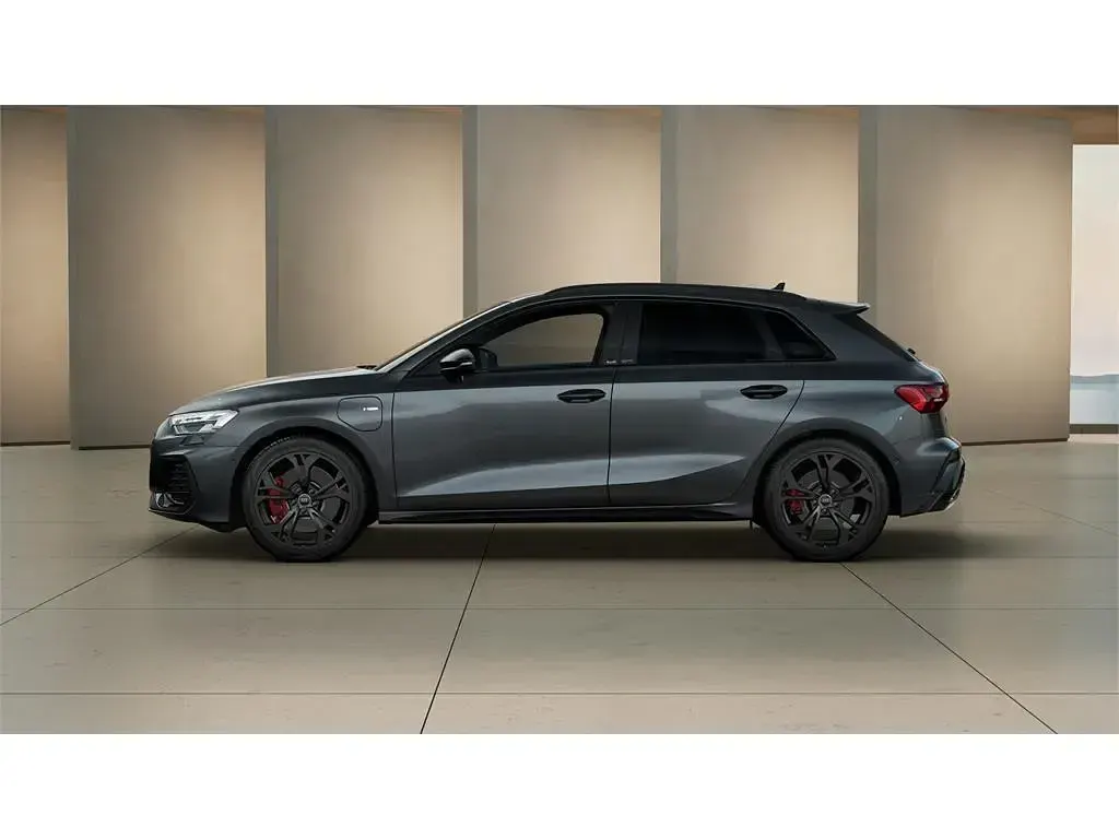 Nuevo Audi A3 150 CV (110 kW) 2026 Gris daytona Berlina
