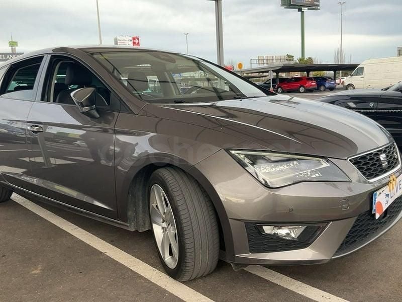 Usado Seat Leon FR 150 CV (110 kW) 2016 Gris / plata Berlina