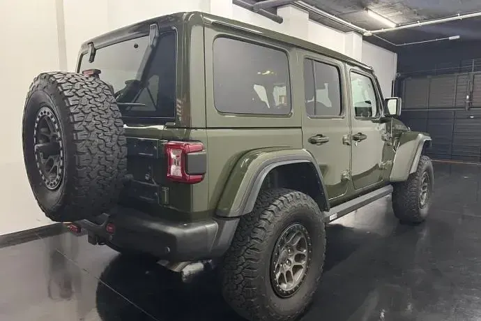 Usado Jeep Wrangler Rubicon 476 CV (350 kW) 2023 Gris SUV