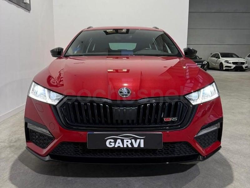 Usado Skoda Octavia RS 245 CV (180 kW) 2021 Rojo Familiar
