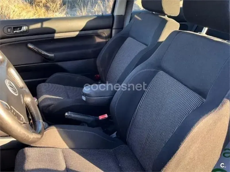 Usado VW Golf IV GTI 150 CV (110 kW) 2002 Negro Berlina