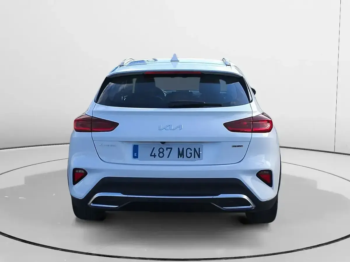 Usado Kia XCeed 141 CV (103 kW) 2023 Blanco SUV
