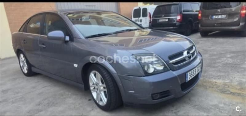Marrón Usado 2002 Opel Vectra GTS Berlina | 1200 € - Imagen 1/4